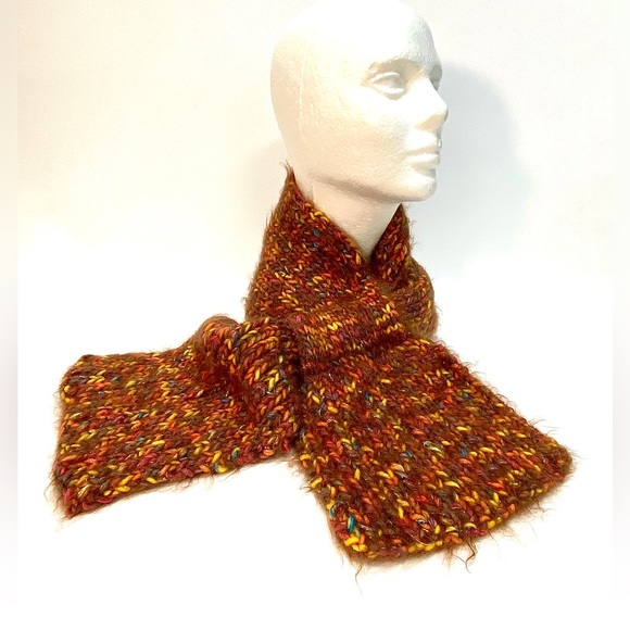 NWT Hand Knit Thick Chunky and Soft Thread Through Scarf in Autumn Colors - Picture 9 of 10